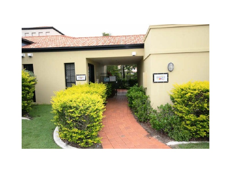 22/24 Amsonia Court, Arundel QLD 4214