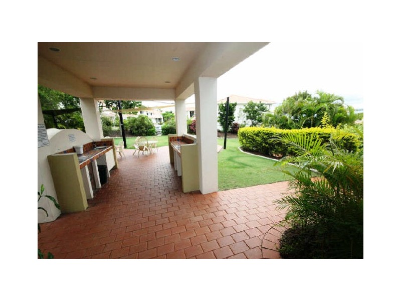 22/24 Amsonia Court, Arundel QLD 4214