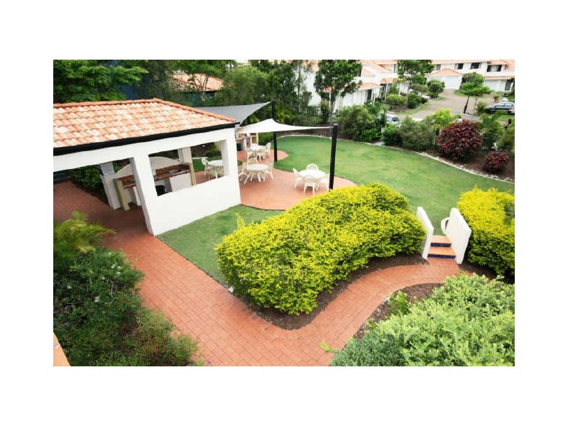 22/24 Amsonia Court, Arundel QLD 4214