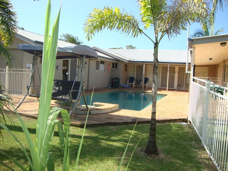 19 St Petersburg Place, Nerang QLD 4211