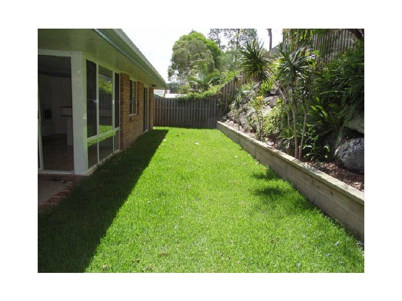 8 Swansdale Close, Nerang QLD 4211