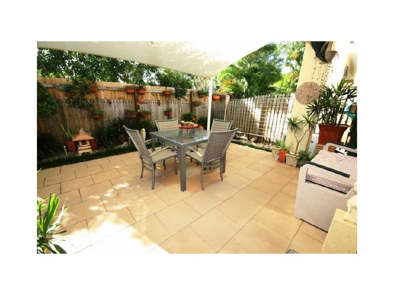 3/102 Alexander Drive, Highland Park QLD 4211