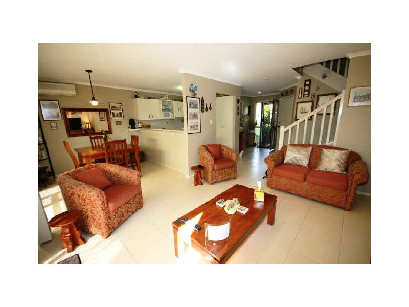 3/102 Alexander Drive, Highland Park QLD 4211