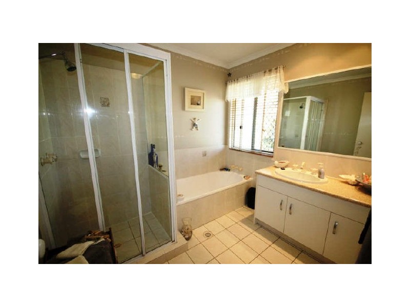 3/102 Alexander Drive, Highland Park QLD 4211