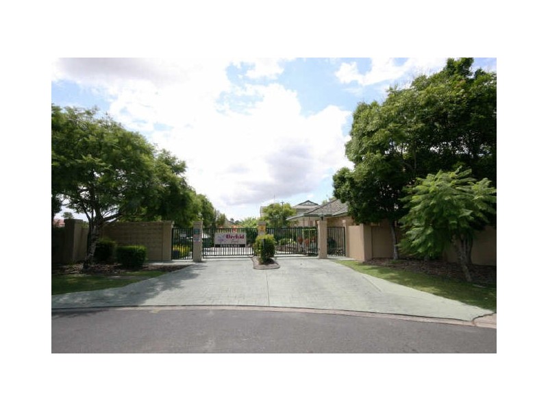 2/1A Alison Road, Carrara QLD 4211