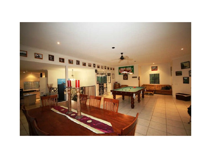 28 Ardrossan Place, Highland Park QLD 4211