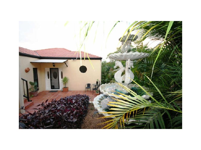 28 Ardrossan Place, Highland Park QLD 4211