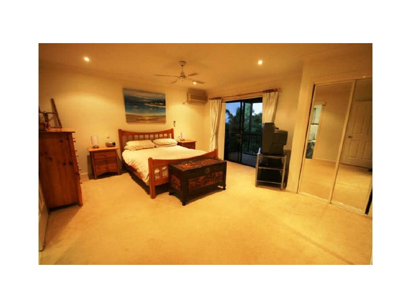 28 Ardrossan Place, Highland Park QLD 4211