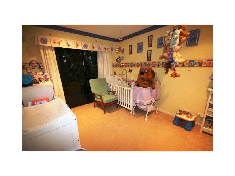 28 Ardrossan Place, Highland Park QLD 4211