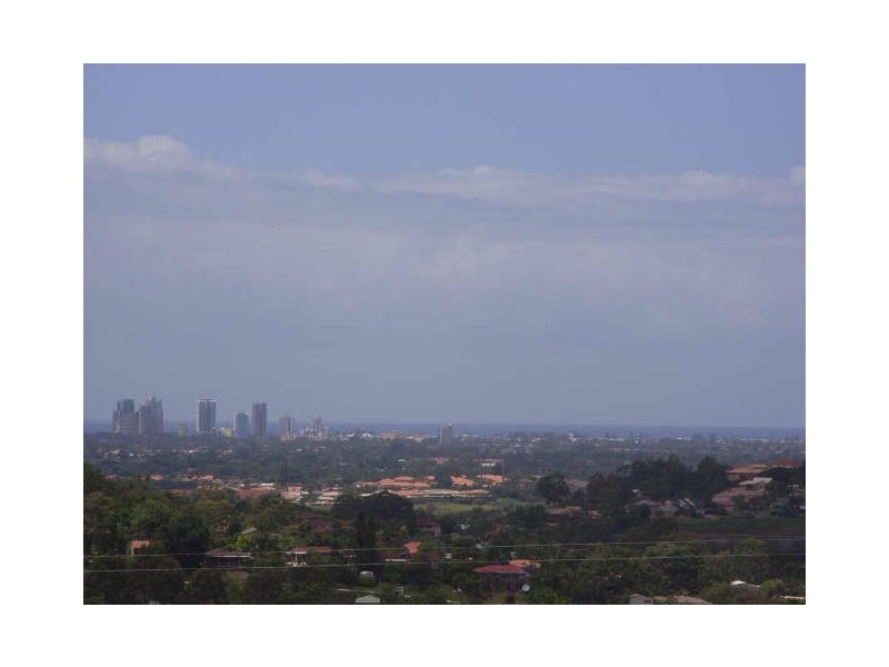 28 Ardrossan Place, Highland Park QLD 4211