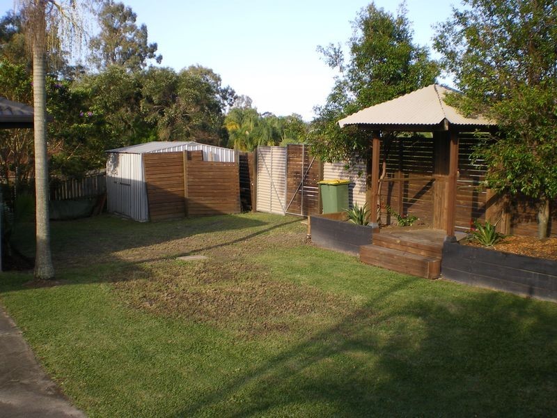 77 Alexander Drive, Highland Park QLD 4211