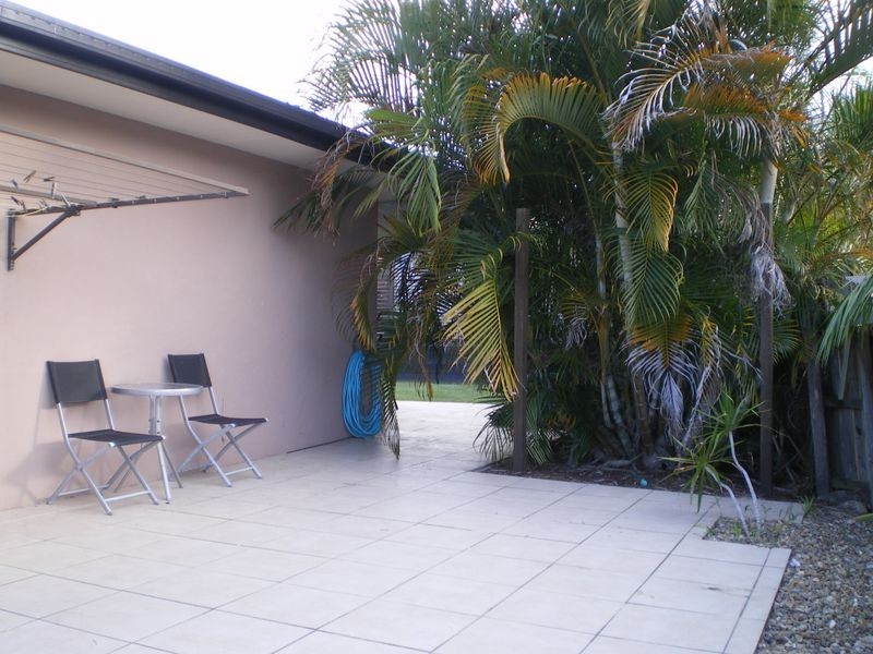 77 Alexander Drive, Highland Park QLD 4211