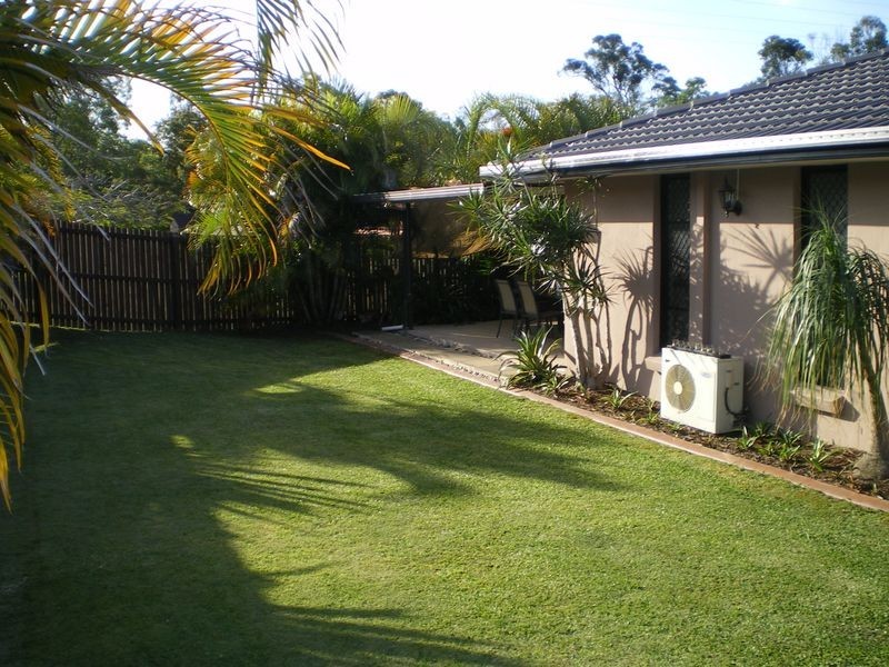 77 Alexander Drive, Highland Park QLD 4211