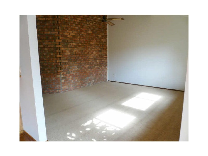 24 Kilmarnock Close, Highland Park QLD 4211