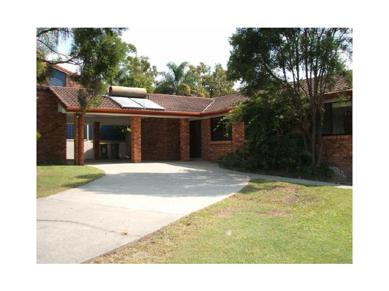 24 Kilmarnock Close, Highland Park QLD 4211