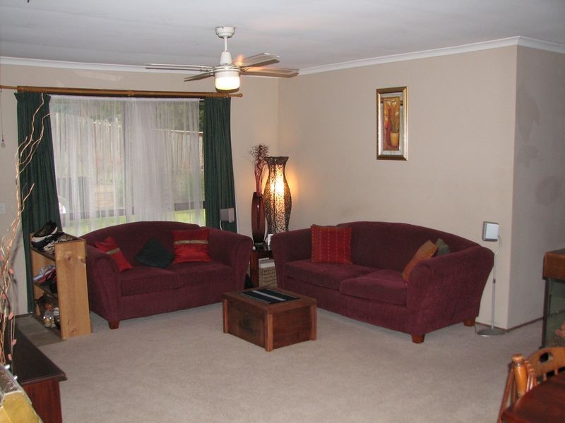 2/13 Gumbeel Court, Highland Park QLD 4211