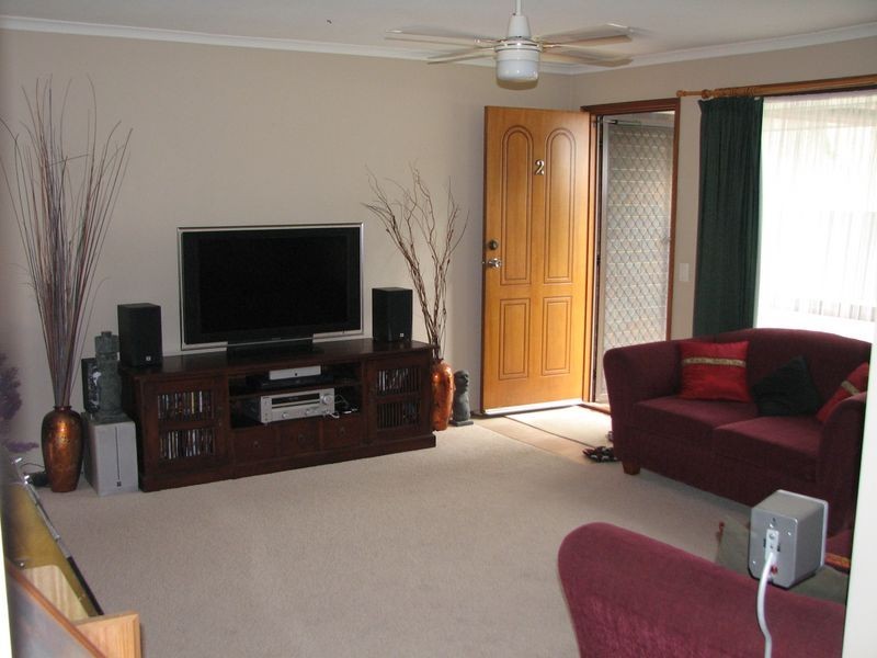 2/13 Gumbeel Court, Highland Park QLD 4211