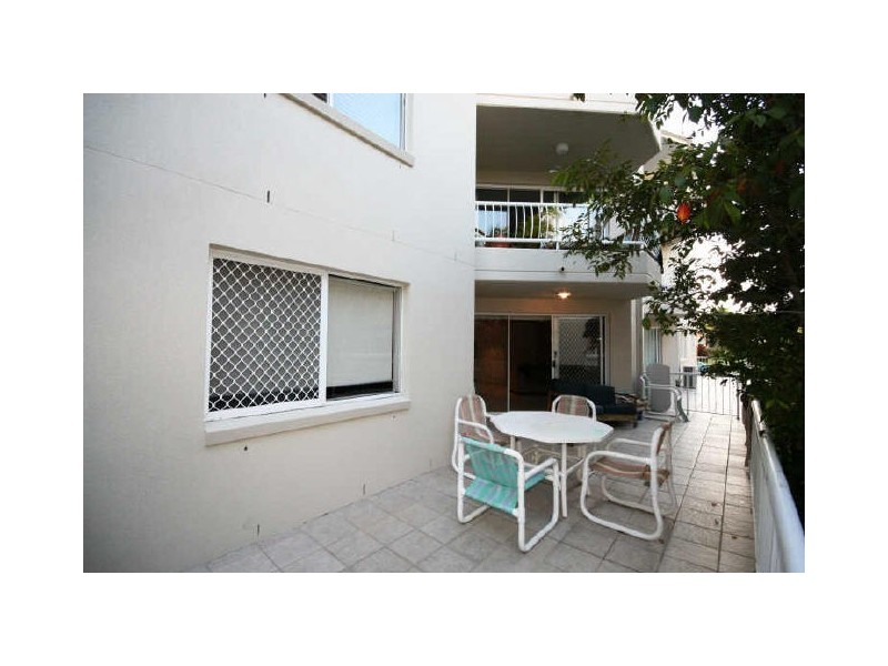 2/37 Peninsular Drive, Surfers Paradise QLD 4217