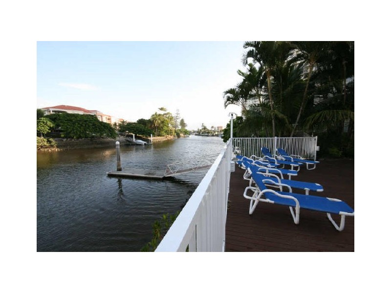 2/37 Peninsular Drive, Surfers Paradise QLD 4217