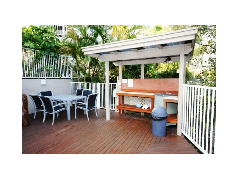 2/37 Peninsular Drive, Surfers Paradise QLD 4217