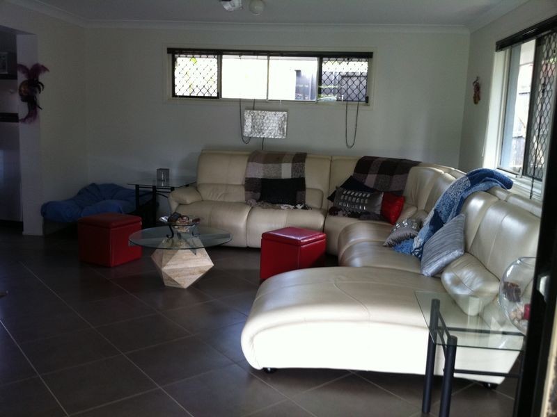 16 Angaston Avenue, Carrara QLD 4211