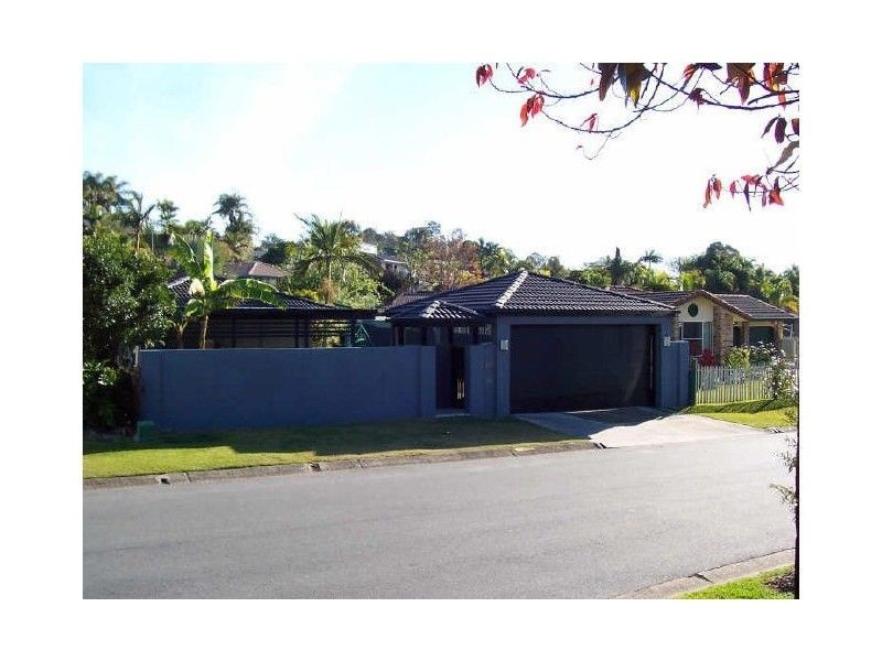 16 Angaston Avenue, Carrara QLD 4211