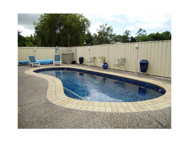 4 Nerang River Drive, Nerang QLD 4211