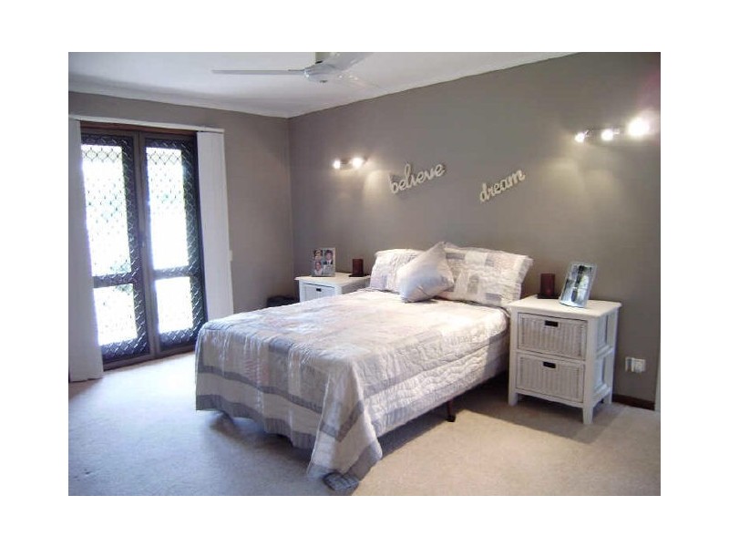 4 Nerang River Drive, Nerang QLD 4211