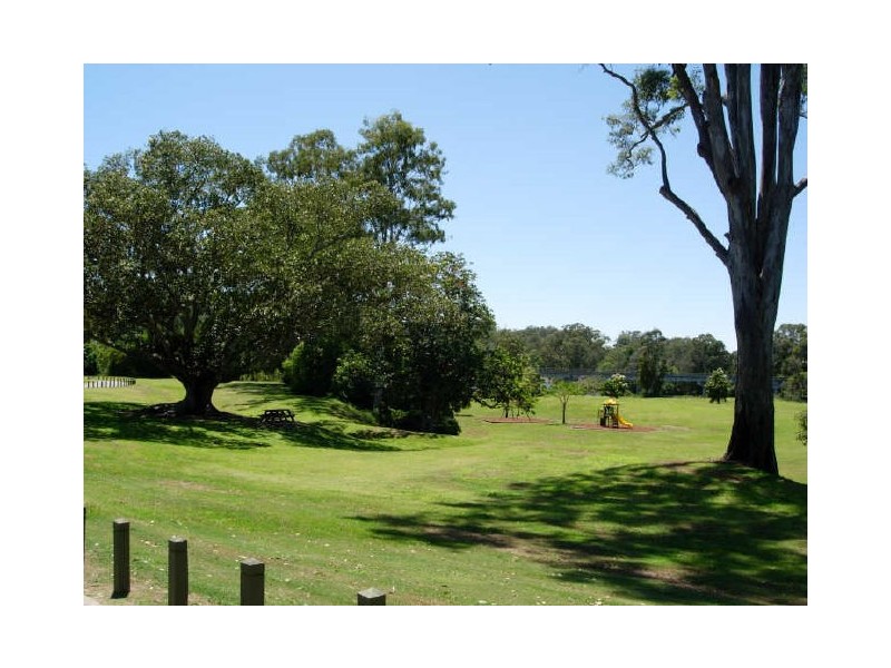 22 Riverwood Drive, Ashmore QLD 4214