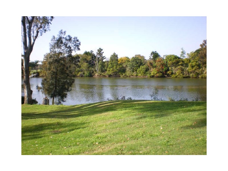 22 Riverwood Drive, Ashmore QLD 4214
