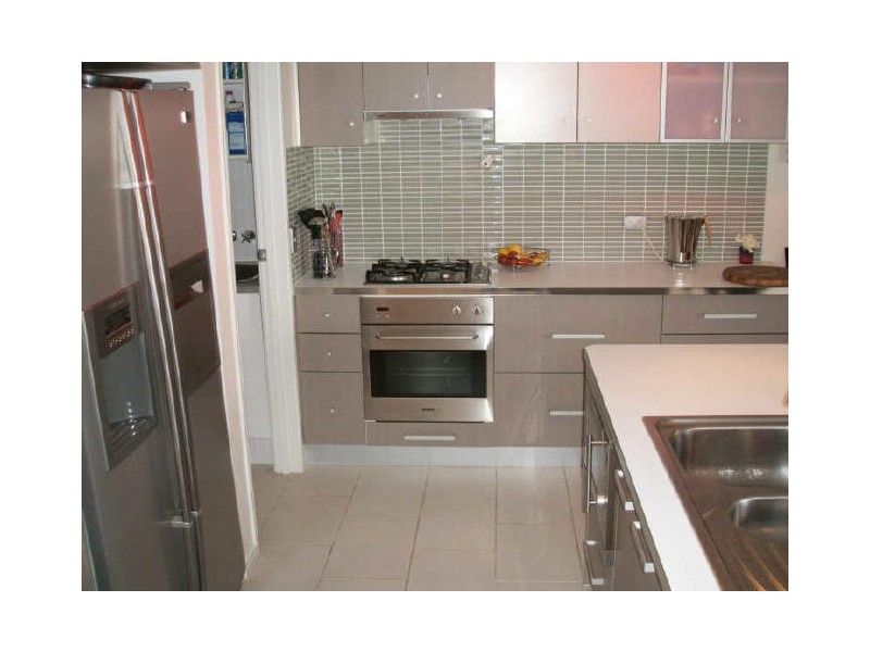 8/3208 Central Place, Carrara QLD 4211