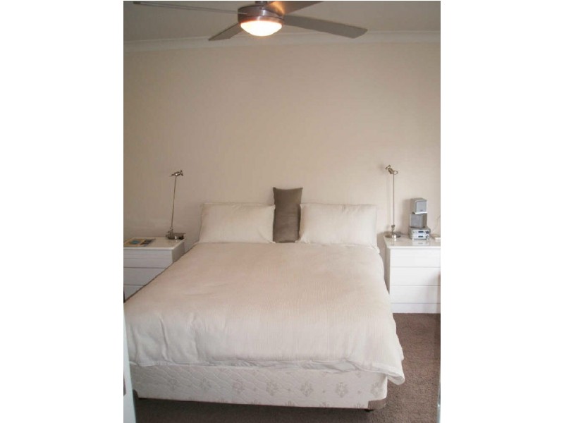 8/3208 Central Place, Carrara QLD 4211
