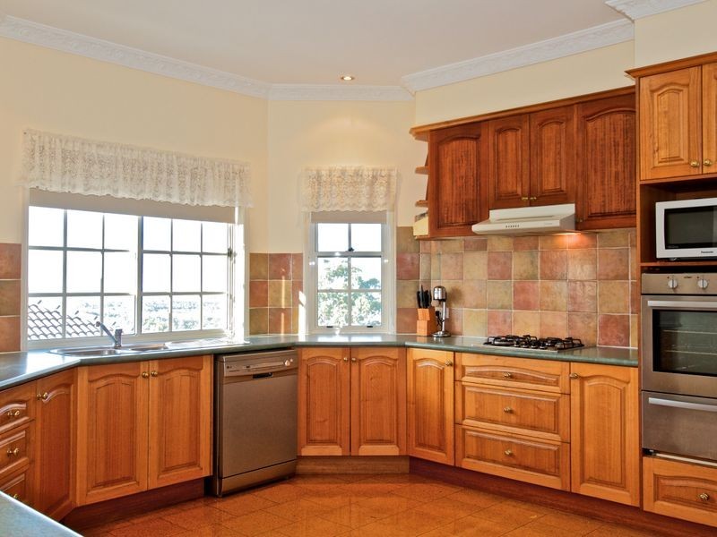 2 Ramada Place, Highland Park QLD 4211