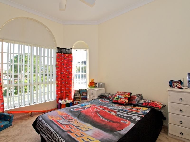2 Ramada Place, Highland Park QLD 4211
