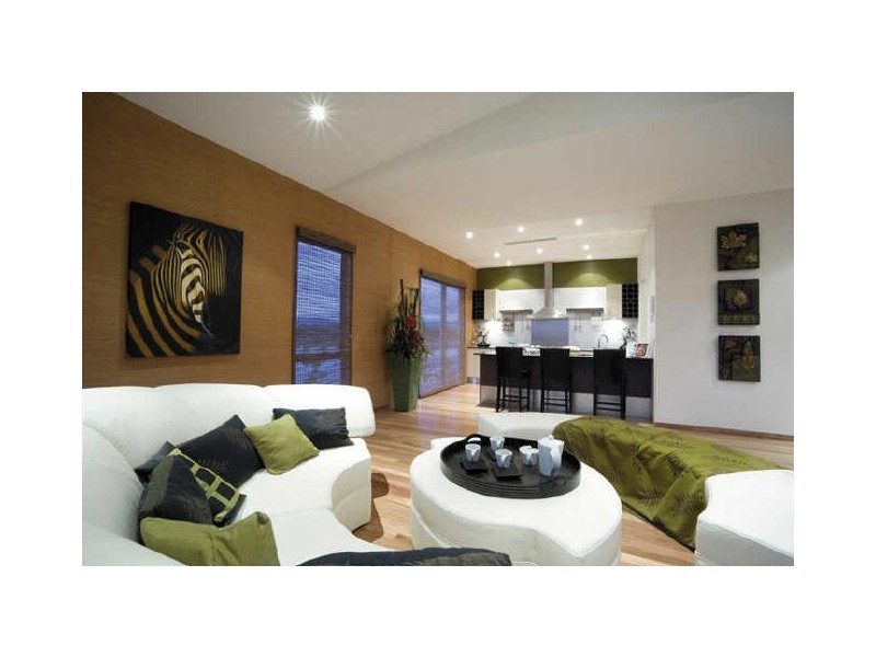 5016 Emerald Islands Drive, Carrara QLD 4211