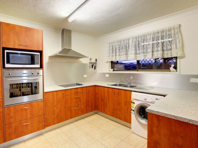 1 Mcleod Street, Highland Park QLD 4211