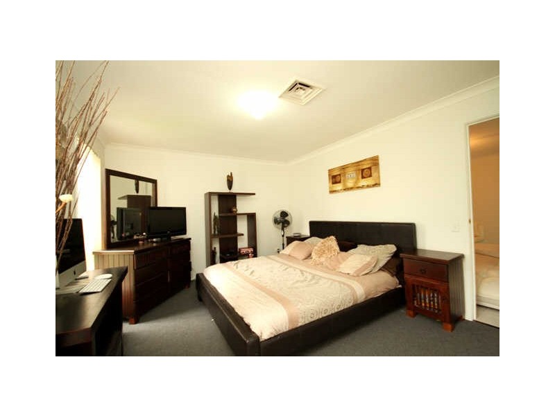 11 Jerrawa Street, Nerang QLD 4211