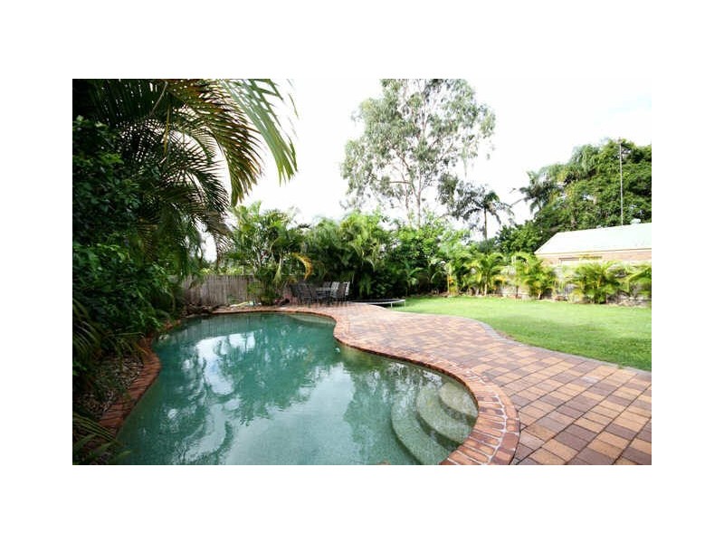 11 Jerrawa Street, Nerang QLD 4211
