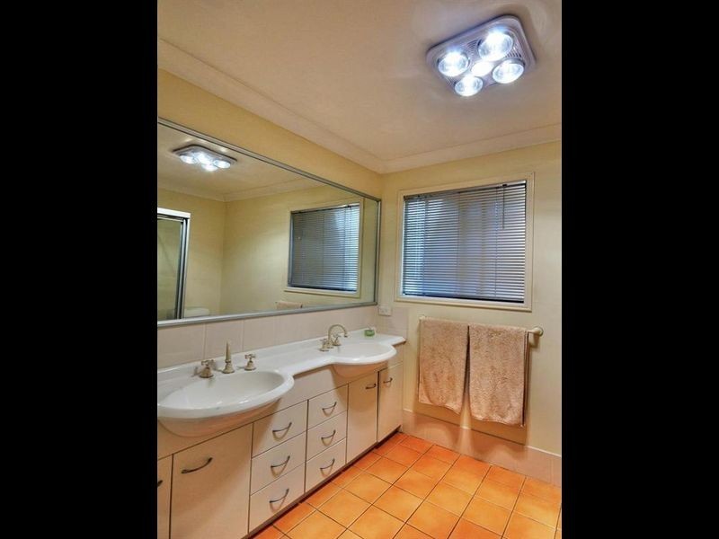 3 Allardyce Crescent, Pacific Pines QLD 4211