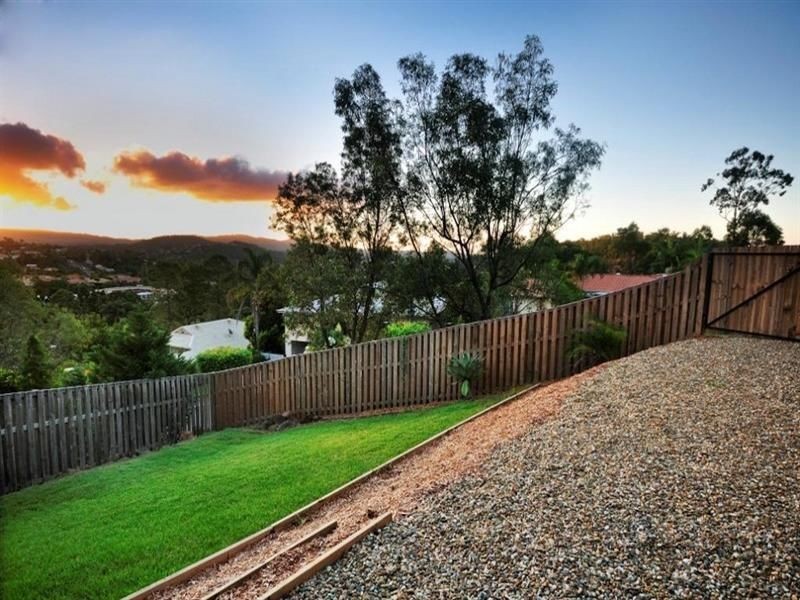 3 Allardyce Crescent, Pacific Pines QLD 4211