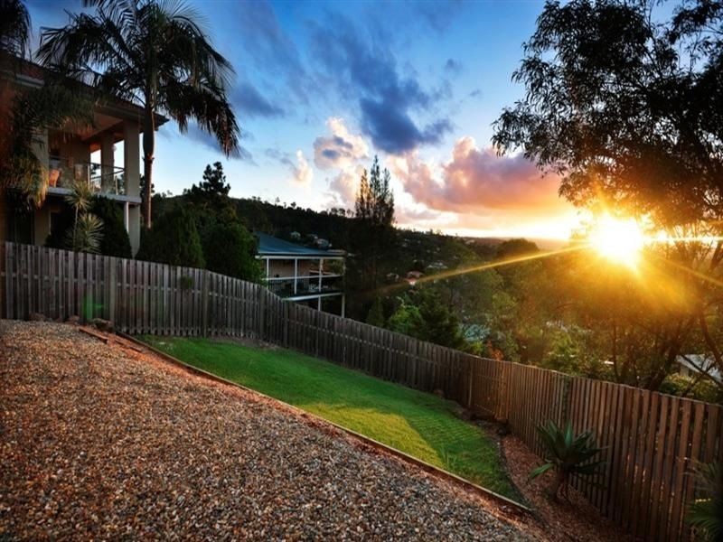 3 Allardyce Crescent, Pacific Pines QLD 4211