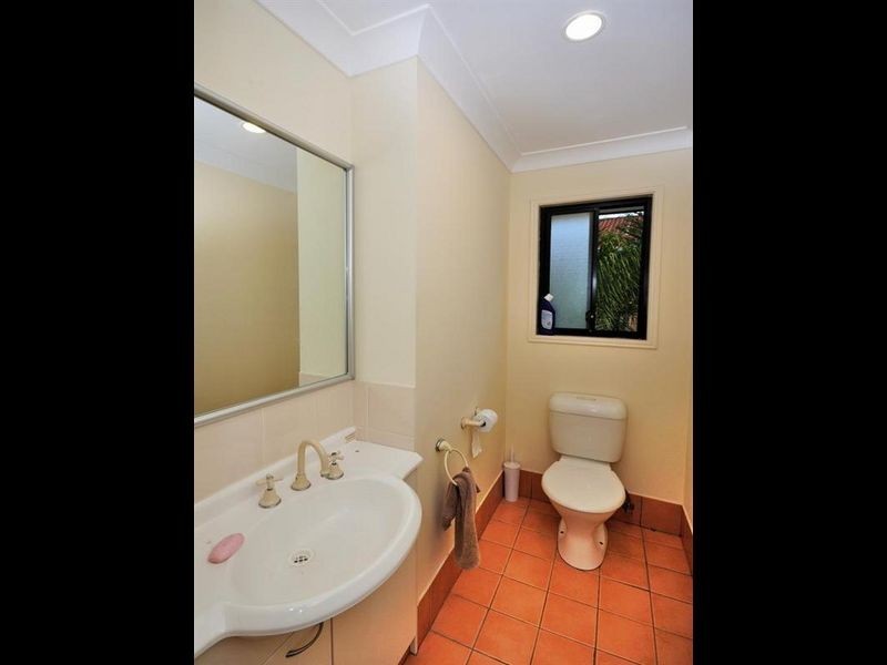 3 Allardyce Crescent, Pacific Pines QLD 4211