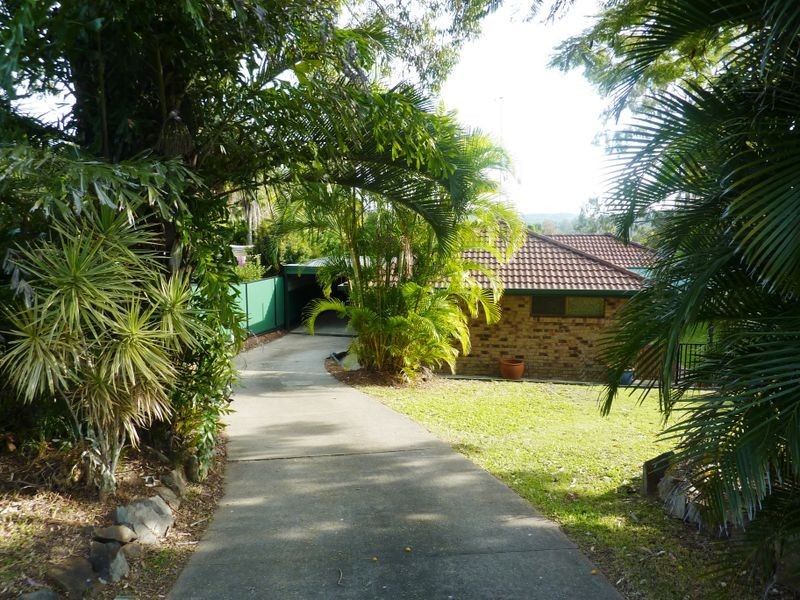 9 Pleasant Court, Carrara QLD 4211