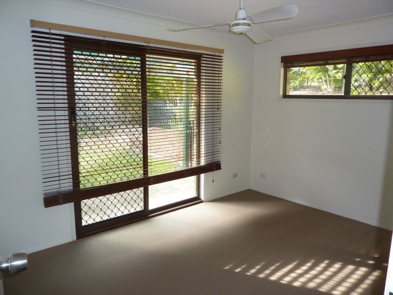 9 Pleasant Court, Carrara QLD 4211