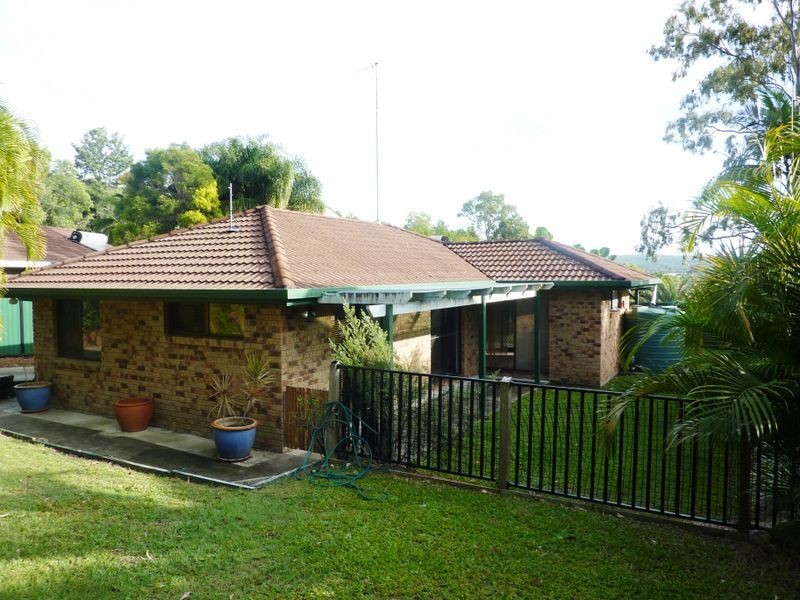 9 Pleasant Court, Carrara QLD 4211