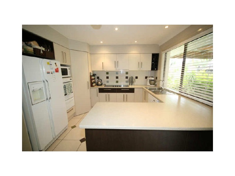 4 Gary Court, Carrara QLD 4211