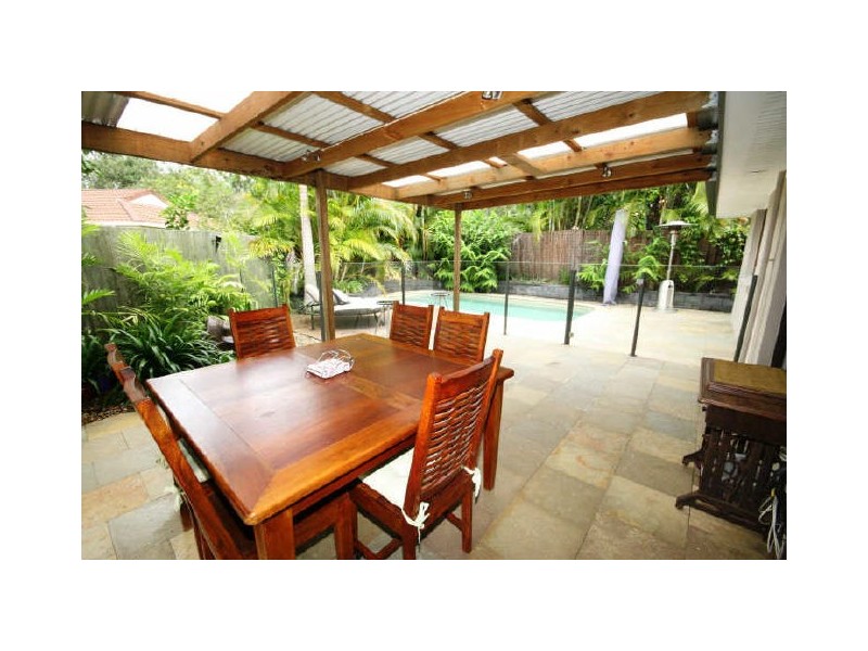 4 Gary Court, Carrara QLD 4211