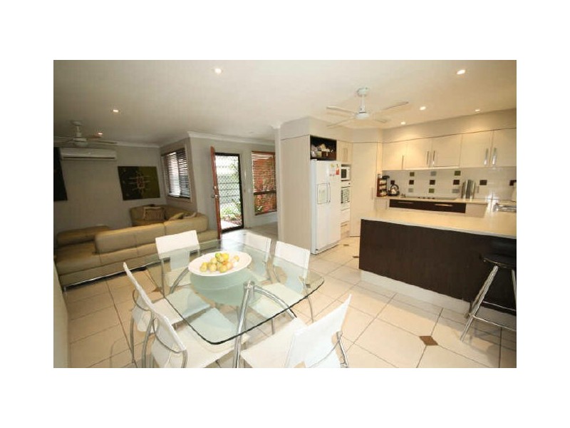 4 Gary Court, Carrara QLD 4211