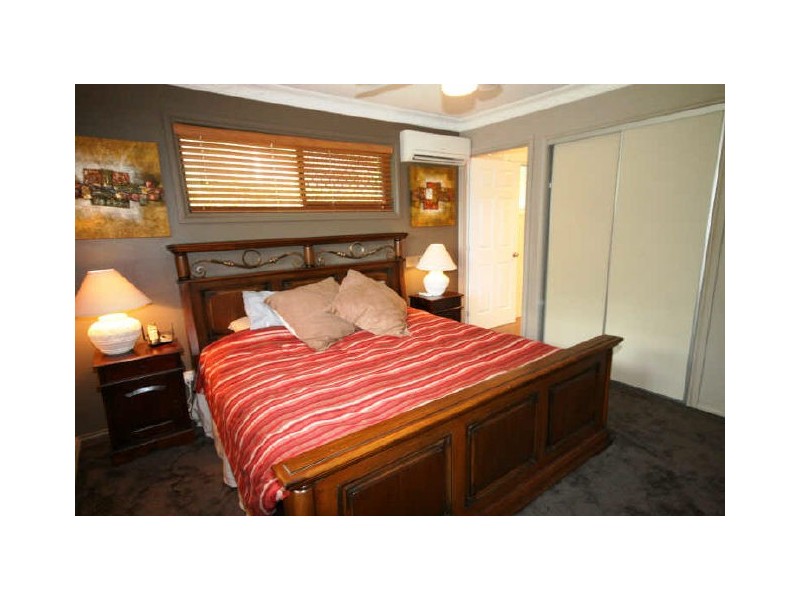 4 Gary Court, Carrara QLD 4211