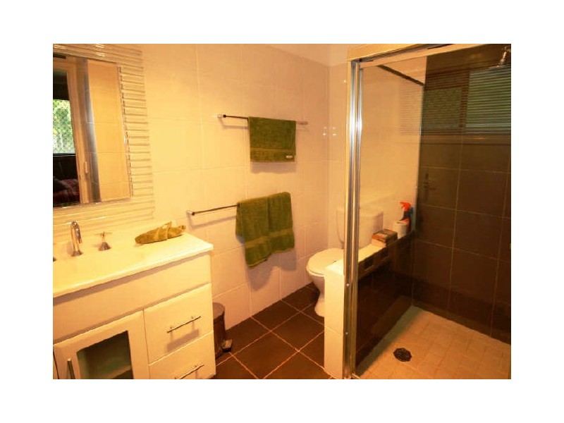 4 Gary Court, Carrara QLD 4211